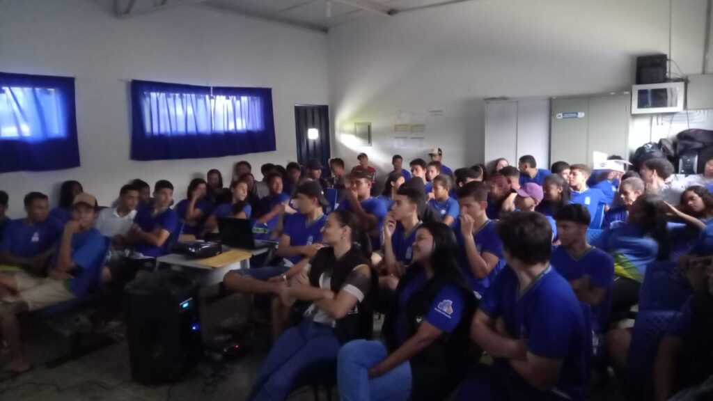 Saúde na Escola: palestra alerta alunos de Porto Estrela sobre doenças e infecções sexualmente transmissíveis