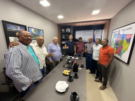 Prefeito Eugênio Pelachim busca emendas para o município em visita ao gabinete do Dep. Federal Coronel Assis