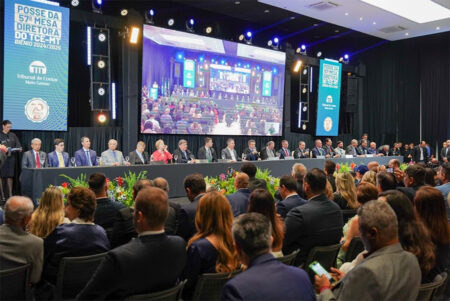 Prefeito Eugênio Pelachim prestigia posse de Sérgio Ricardo na presidência do TCE-MT