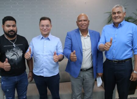 Durante agenda em Cuiabá, Prefeito Marcio Pescador se reúne com o deputado Eduardo Botelho.
