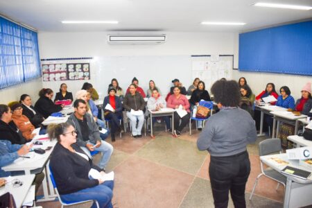Secretaria Municipal de Educação de Porto Estrela realiza capacitação com professores da rede municipal
