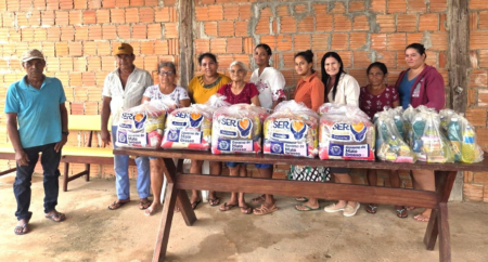 Secretaria de Assistência Social realiza entrega de cestas básicas na comunidade Córrego Fundo