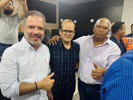 Prefeito Marcio Pescador participa de encontro com vice-governador, deputados estaduais e prefeitos em Nortelândia para discutir impactos da chuva na região médio-norte.