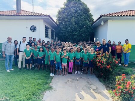 Volta ás aulas: Prefeito Marcio Pescador visita Escola Municipal Izabel dos Santos Faria