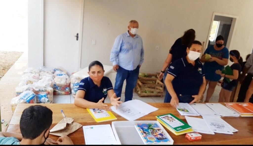 Entrega de kits alimentar