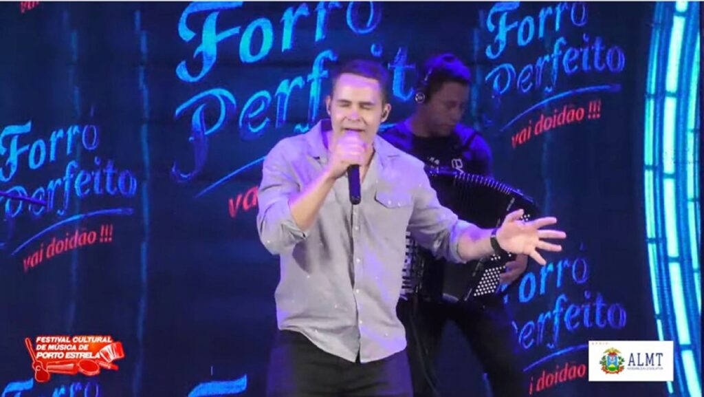 Galeria: Live: Show da Banda FORRÓ PERFEITO no Festival Cultural De Música de Porto Estrela